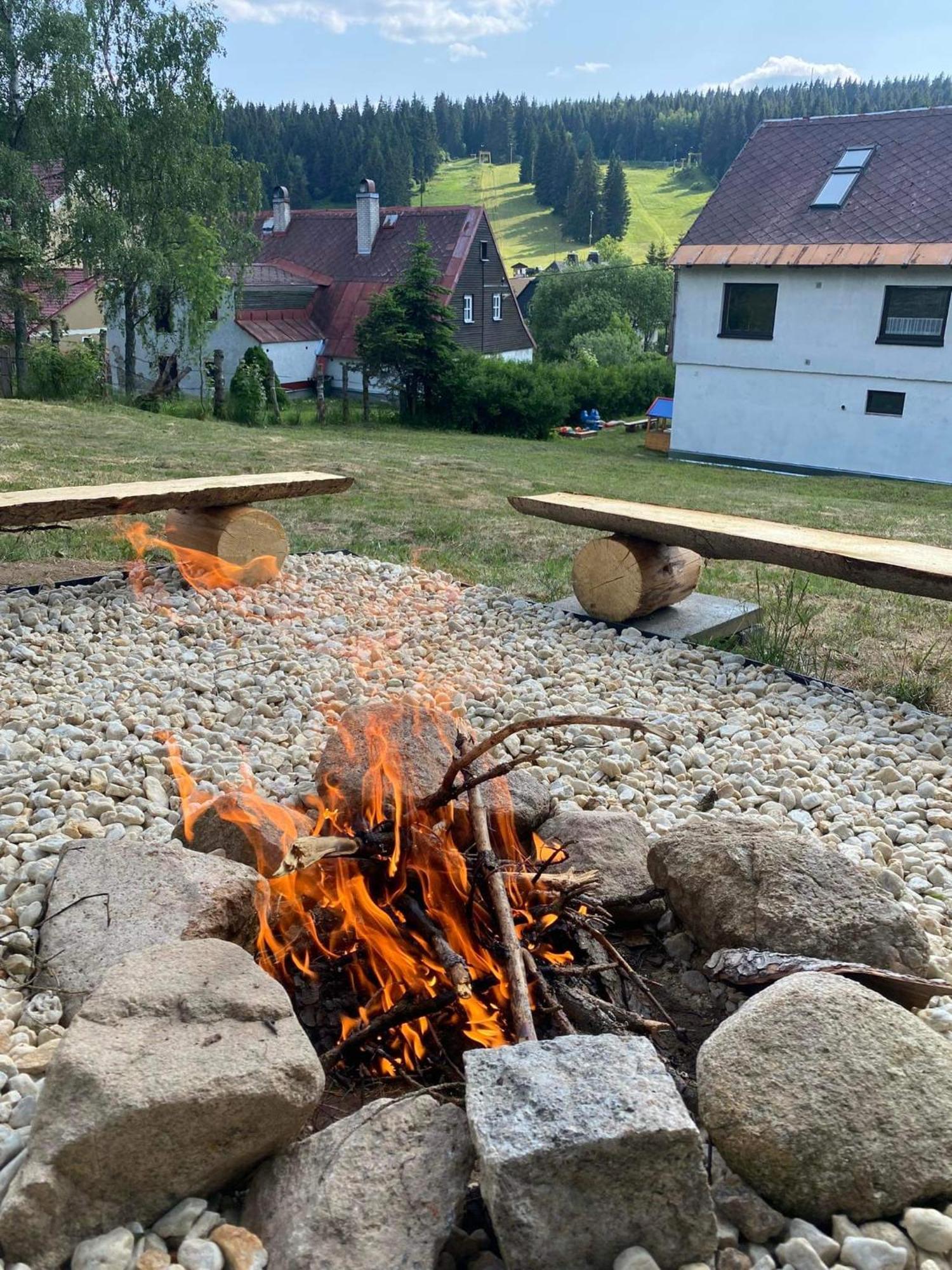 Horsky Penzion A Bistro Cepice Pernink Buitenkant foto